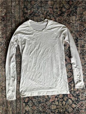 Lululemon White Long Sleeve Tee